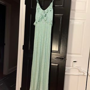 Max Studio green stripe maxi dress with ruffled v-neck :: Sz M